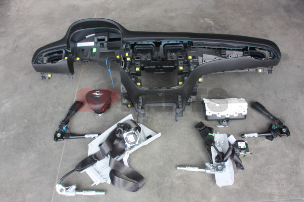 Corsa E Airbagset Opel Corsa E 13427748-13427749-13427742-13427745-13427751-13427750-96852873-13496296-39027701-39013609-39061297-39033301